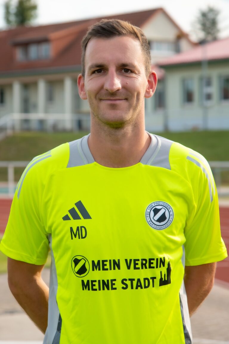 Person: Max Domeinski